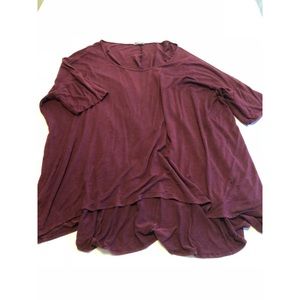 Cute burgundy very flowy top! So flattering!